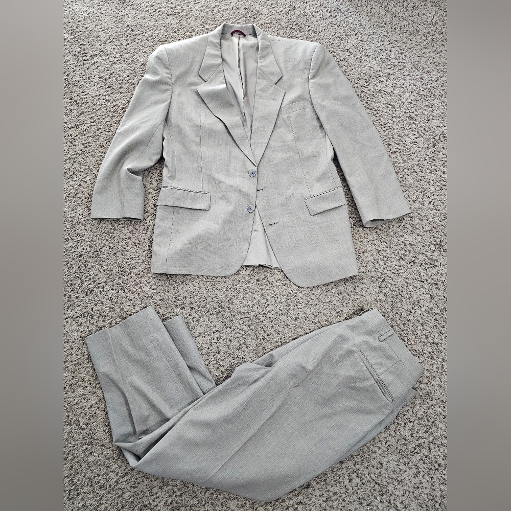 Hart Schaffner Marx 39R khaki suit